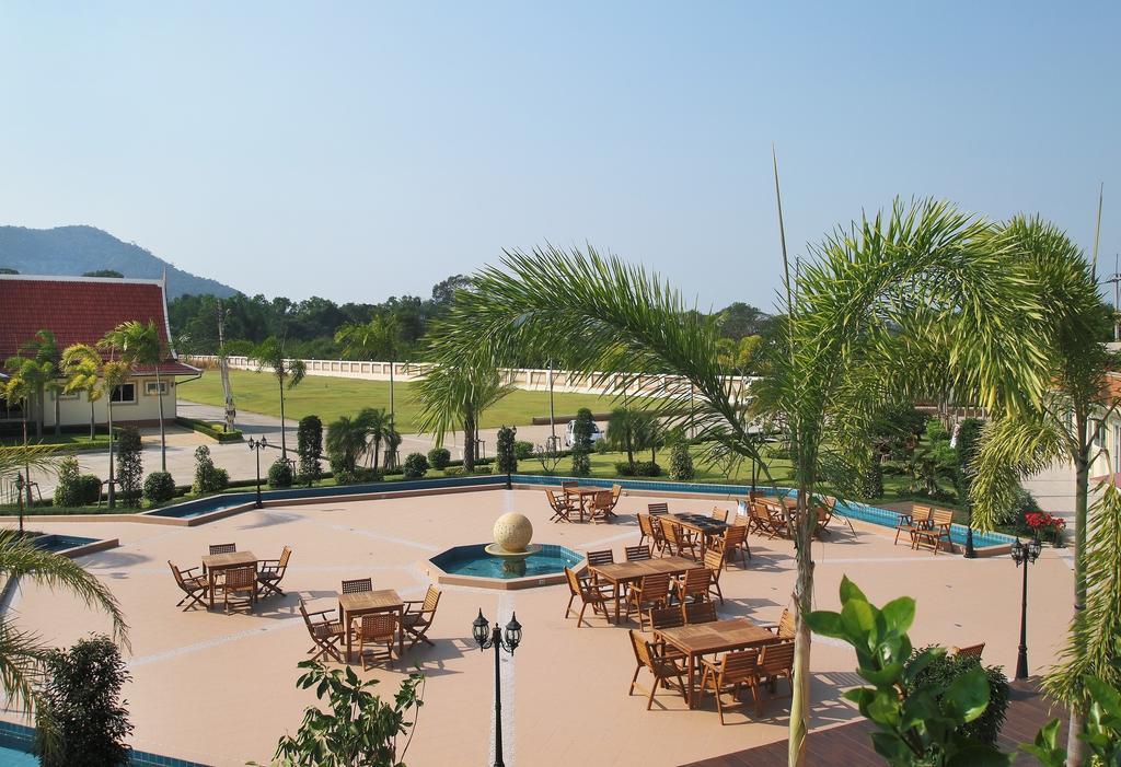 Nordic Tropical Resort Sattahip Exterior foto